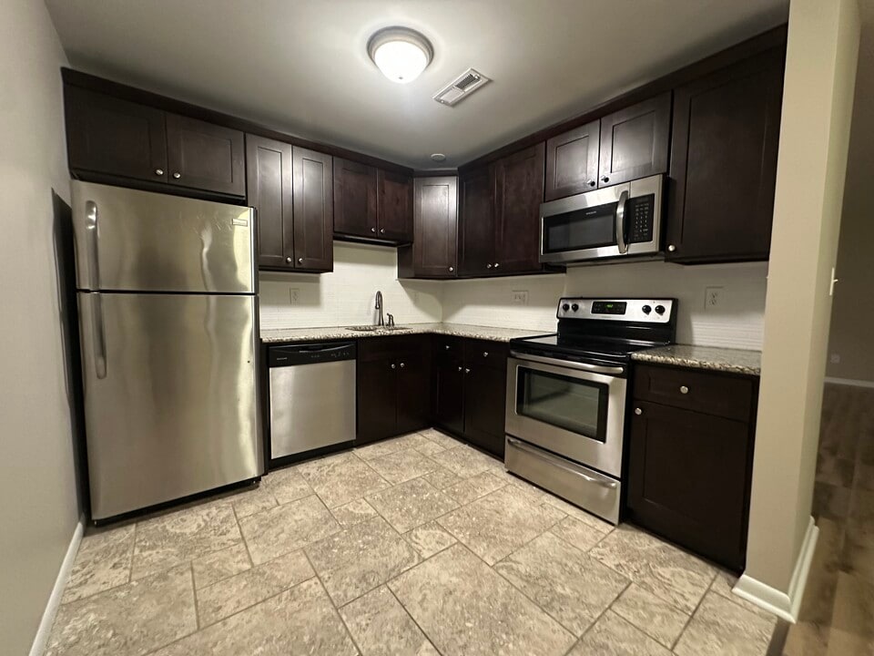 42 Maple St, Unit 5B in Mohnton, PA - Building Photo