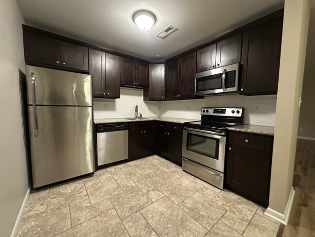 42 Maple St, Unit 5B