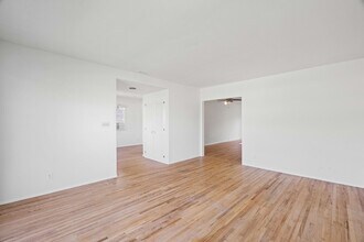 13218 Lake St in Los Angeles, CA - Building Photo - Building Photo