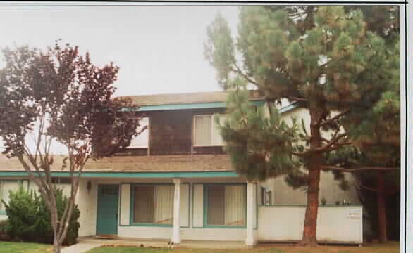 520 S L. Ct in Oxnard, CA - Foto de edificio - Building Photo