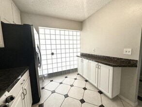 1430 Vista Pl in Tarpon Springs, FL - Foto de edificio - Building Photo
