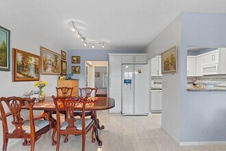 279 Coventry L in West Palm Beach, FL - Building Photo - Building Photo