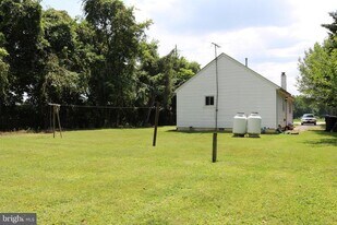 392 Lafferty Ln in Dover, DE - Building Photo