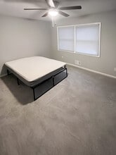 2660 Burdett Rd in College Park, GA - Building Photo - Building Photo