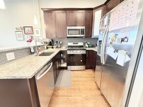 1905 W Huron St, Unit 3 in Chicago, IL - Building Photo - Building Photo