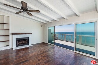 25408 Malibu Rd in Malibu, CA - Building Photo - Building Photo