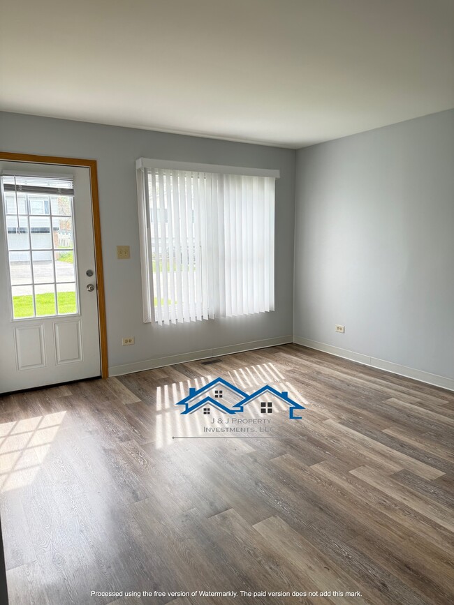 1618 Kildeer Dr in Round Lake Beach, IL - Building Photo - Building Photo