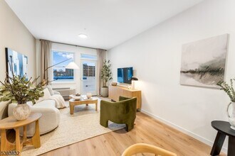 431 Dr Martin Luther King Jr Blvd in East Orange, NJ - Building Photo - Building Photo