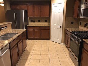 7914 Tilbury Woods Ln in Cypress, TX - Foto de edificio - Building Photo