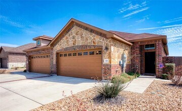 334 Creekside Curve in New Braunfels, TX - Building Photo - Building Photo