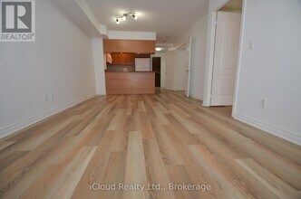 4090 Living Arts Dr in Mississauga, ON - Building Photo - Building Photo