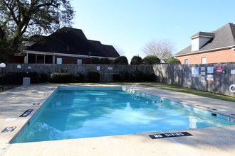 Coastal Pointe in Mobile, AL - Building Photo - Building Photo