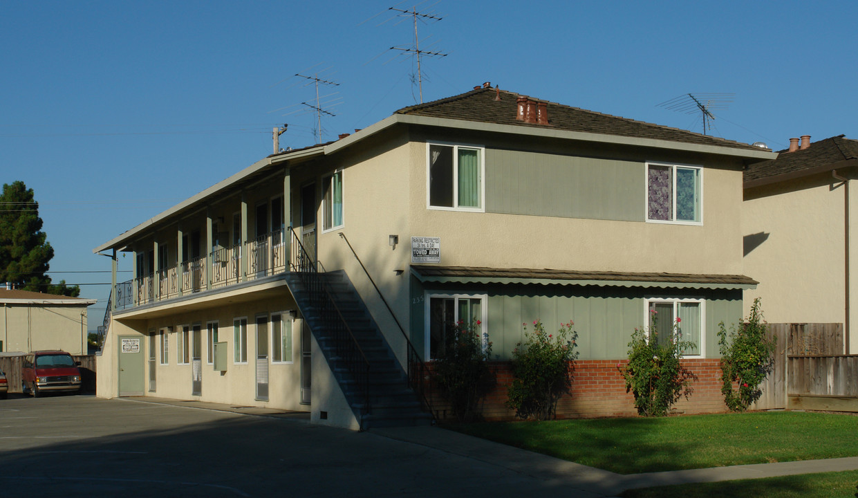 229-235 Pamela Ave in San Jose, CA - Building Photo