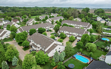 3799 Village Run Dr in Des Moines, IA - Foto de edificio - Building Photo