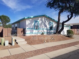 6237 E Thunder River Dr in Tucson, AZ - Building Photo