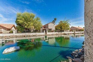 7608 W McRae Way in Glendale, AZ - Building Photo