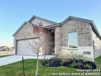 2717 Sierra Chicas Ln in Seguin, TX - Foto de edificio - Building Photo