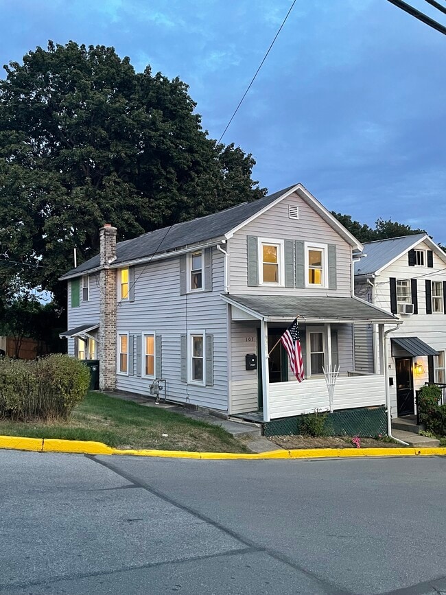 property at 107 S Ridge St