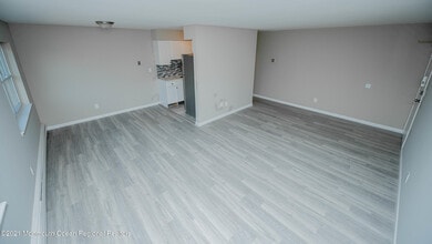 30 Windsor Terrace in Freehold, NJ - Building Photo - Building Photo