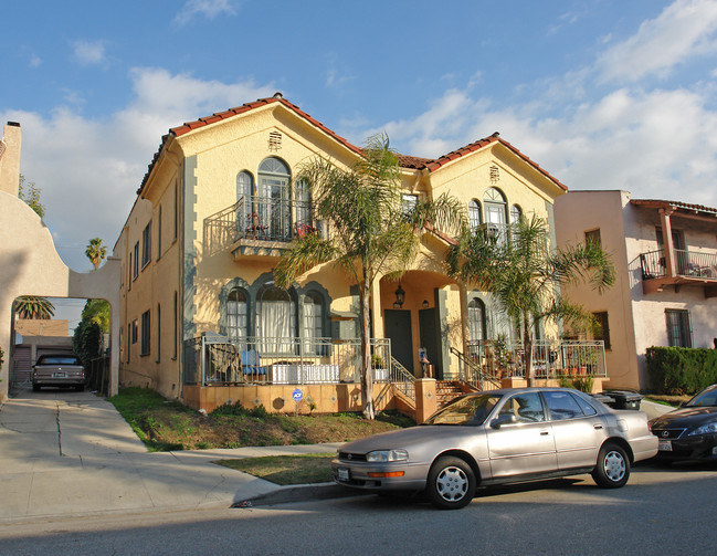 424 N Gardner St in Los Angeles, CA - Building Photo - Building Photo