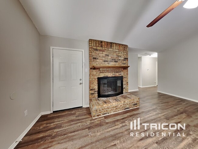3521 Kirby Creek Dr in Grand Prairie, TX - Building Photo - Building Photo