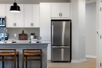 Avalon Lake Norman in Mooresville, NC - Building Photo - Building Photo