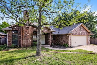 2700 Shady Tree Ln in Edmond, OK - Building Photo - Building Photo