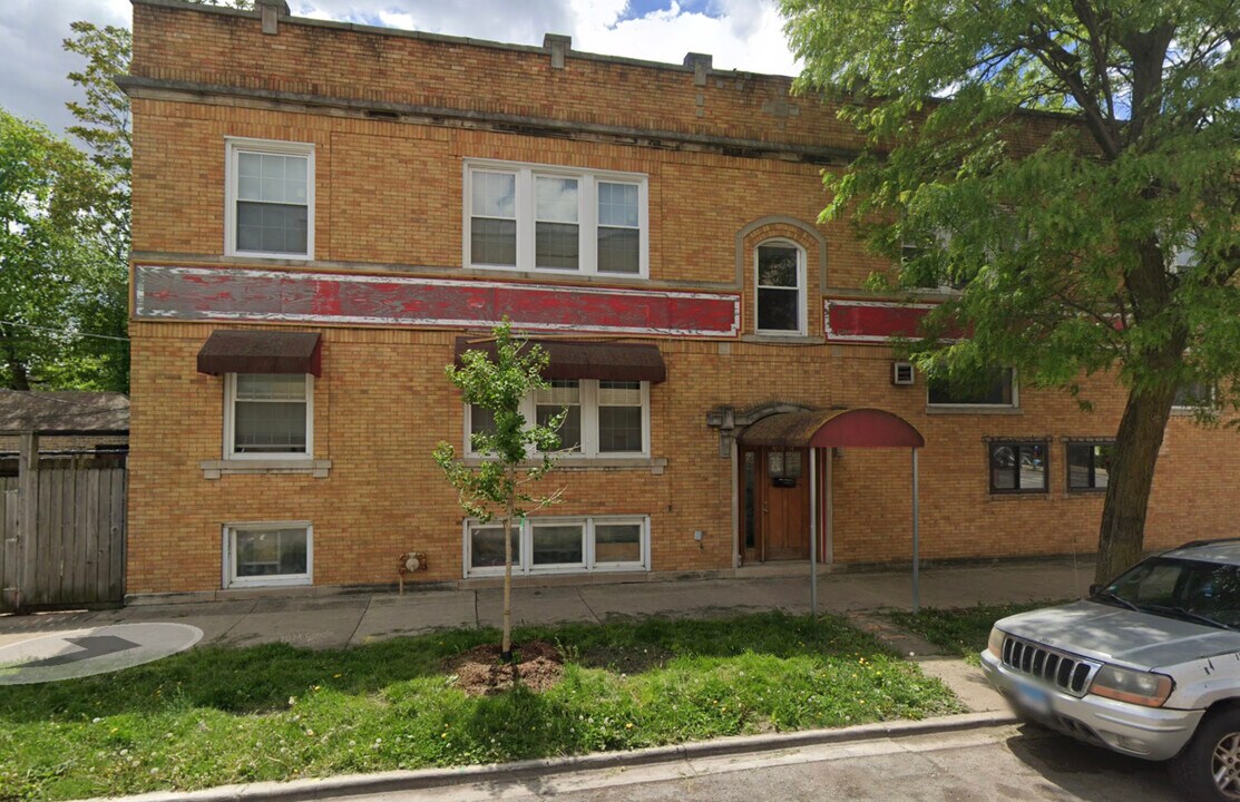 3149 W Grace St in Chicago, IL - Building Photo