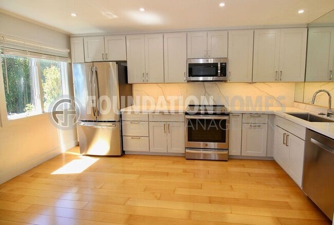 201 Cleveland Ct in Mill Valley, CA - Building Photo - Building Photo