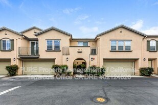 31881 Delfina Way in Winchester, CA - Building Photo