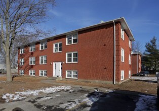 258 Columbus Ave in Pawtucket, RI - Foto de edificio - Building Photo