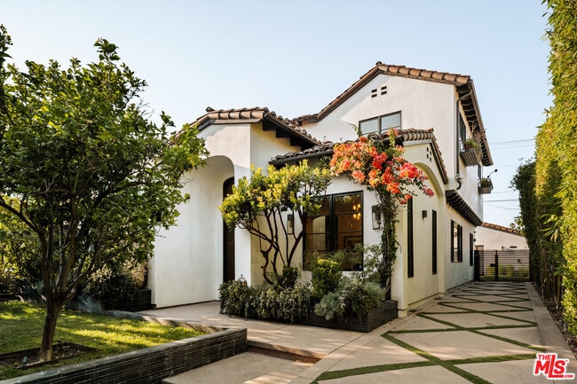 6607 Maryland Dr in Los Angeles, CA - Building Photo - Building Photo