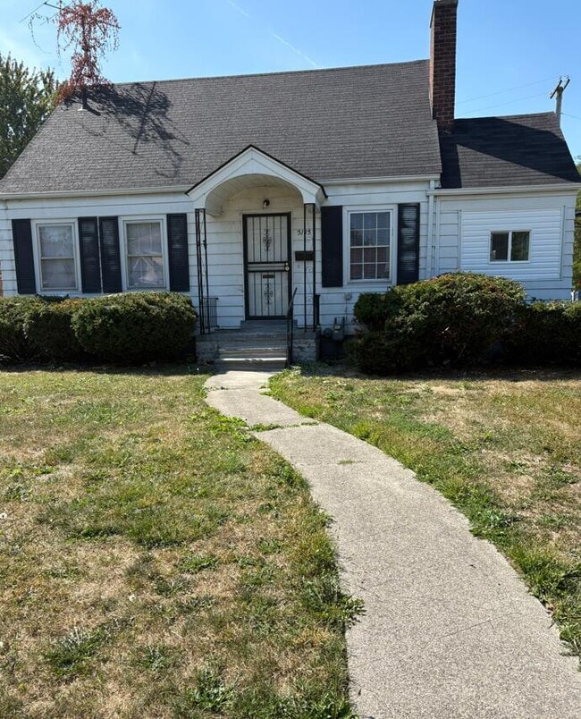 property at 5115 Farmbrook St