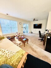 3888 Chancery Ln in Virginia Beach, VA - Building Photo - Building Photo