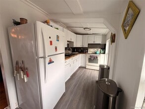 67 Old Albany Post Rd in Rhinebeck, NY - Building Photo - Building Photo