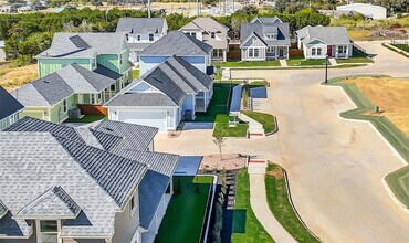 100 Cardinal Wds in Granbury, TX - Building Photo - Building Photo