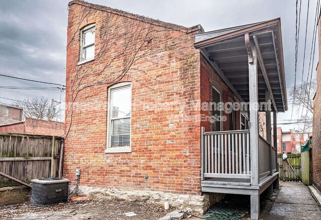 property at 1005 Allen Ave