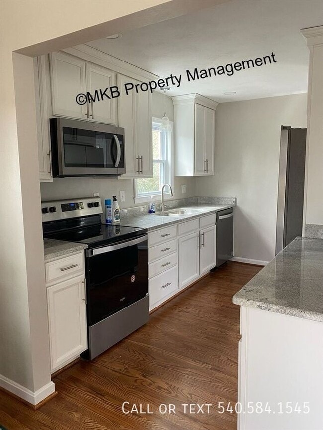 3481 Richards Blvd in Cave Spring, VA - Building Photo - Building Photo