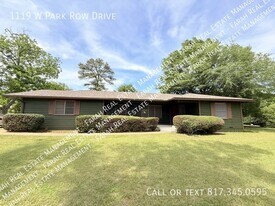 1119 W Park Row Dr in Arlington, TX - Building Photo