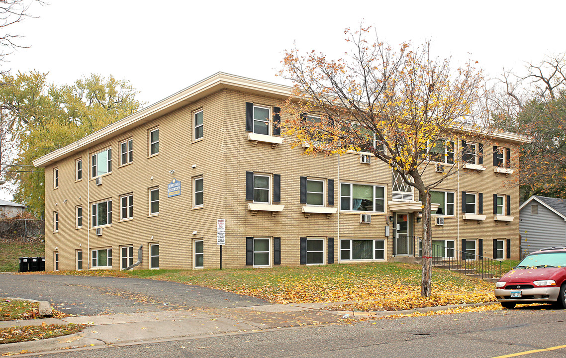 Minnehaha Apartments in St. Paul, MN - Building Photo