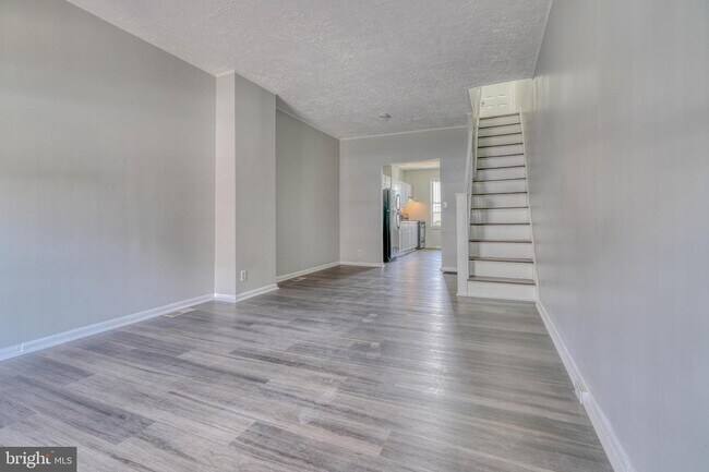 530 N Curley St photo'