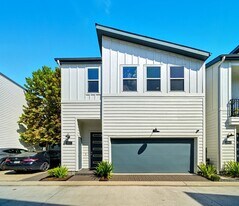 506 W Donovan St in Houston, TX - Building Photo