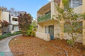 7831 SW 56th St in Miami, FL - Building Photo - Building Photo