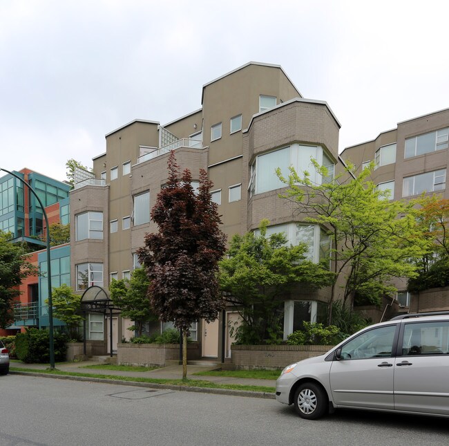 1140 W 8th Ave in Vancouver, BC - Building Photo - Building Photo