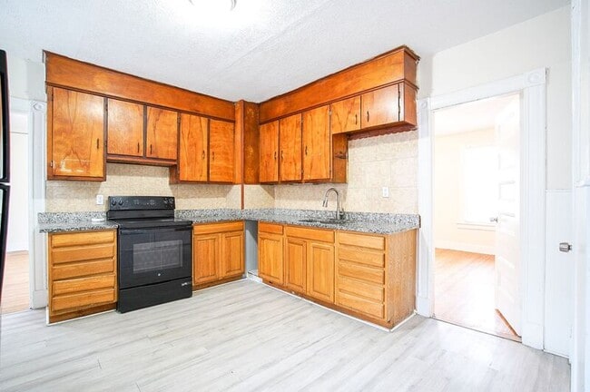 51-53 Leyfred Terrace in Springfield, MA - Building Photo - Building Photo