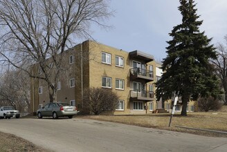 Seven Eleven Apartments in Columbia Heights, MN - Building Photo - Building Photo