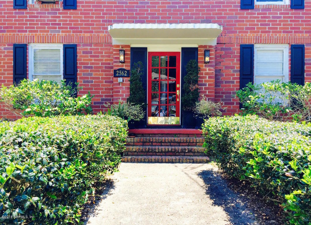 2562 Dellwood Ave-Unit -3 in Jacksonville, FL - Building Photo