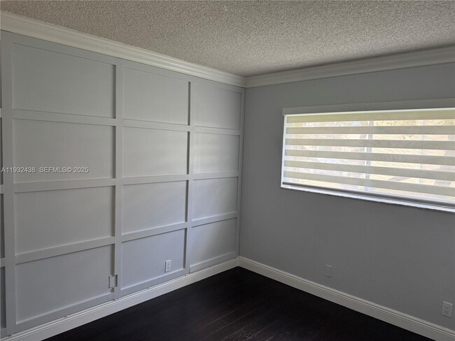 property at 185 Lakeview Dr