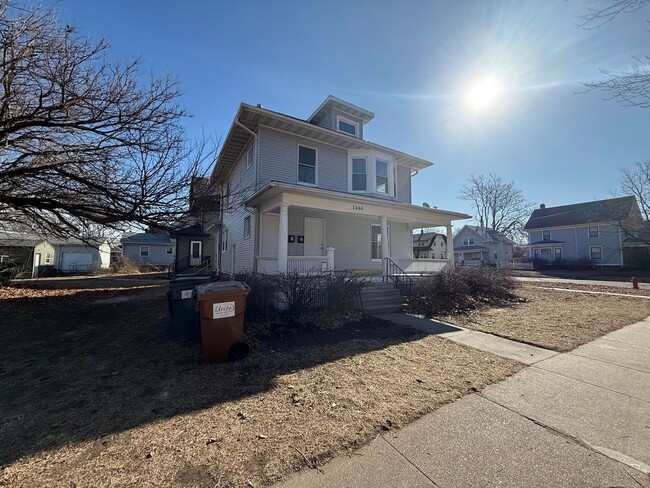 1446 S 11th St in Lincoln, NE - Building Photo - Building Photo