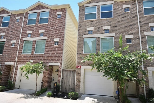 8705 Bryam St in Houston, TX - Building Photo - Building Photo